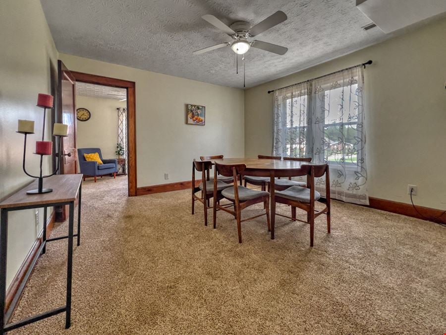 5708 Grand Central Ave