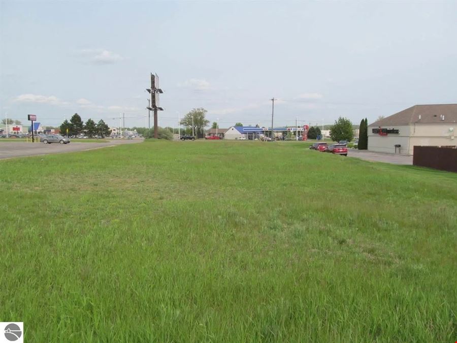 Prime Retail Development Site in Cadillac, Michigan