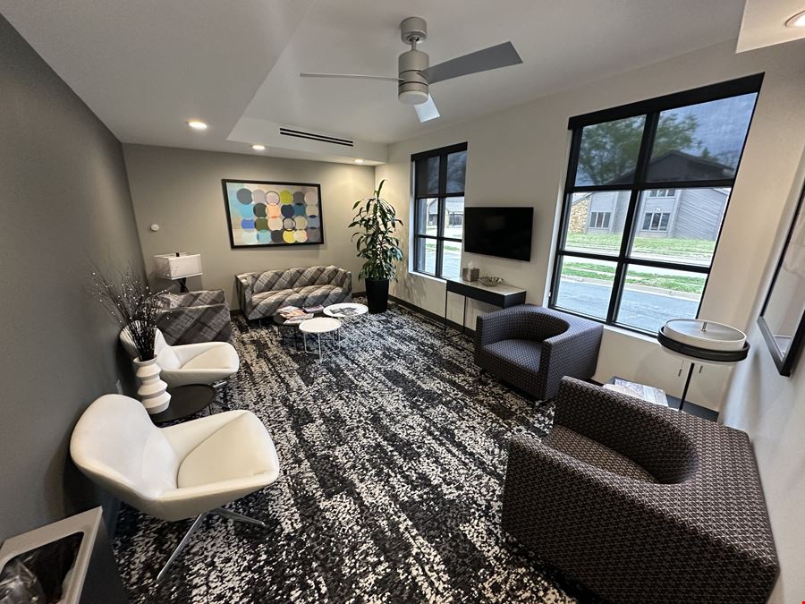 1200 E. Woodhurst Drive - Suite V100