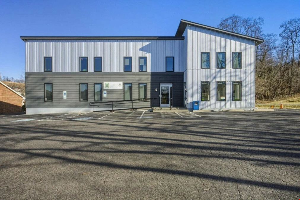 PRIME HIGH-VISIBILITY OFFICE BUILDING ON PORT REPUBLIC RD