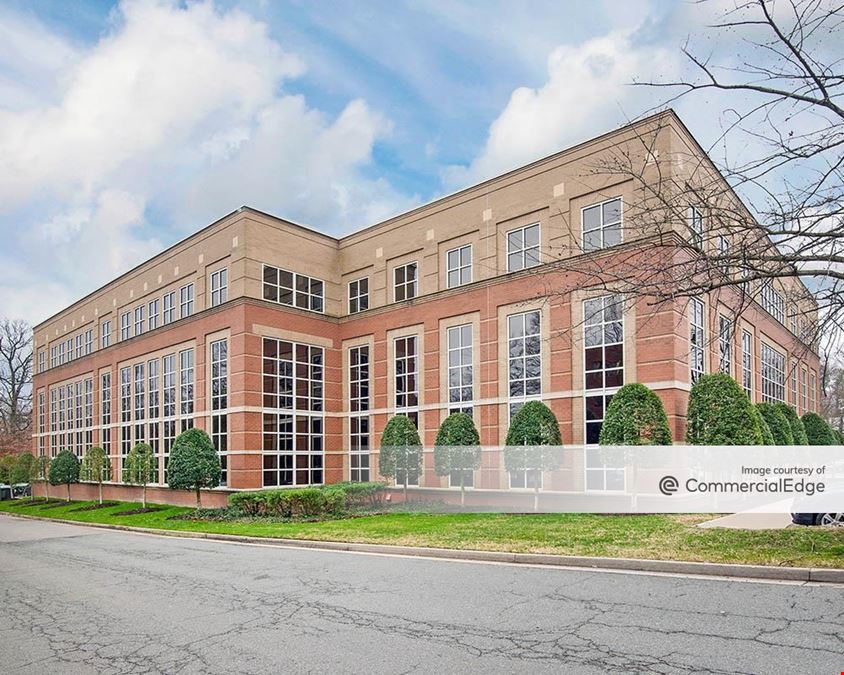 Glen Forest Office Park - Capstone Building