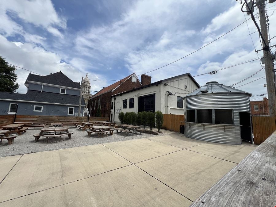 214 W Main St