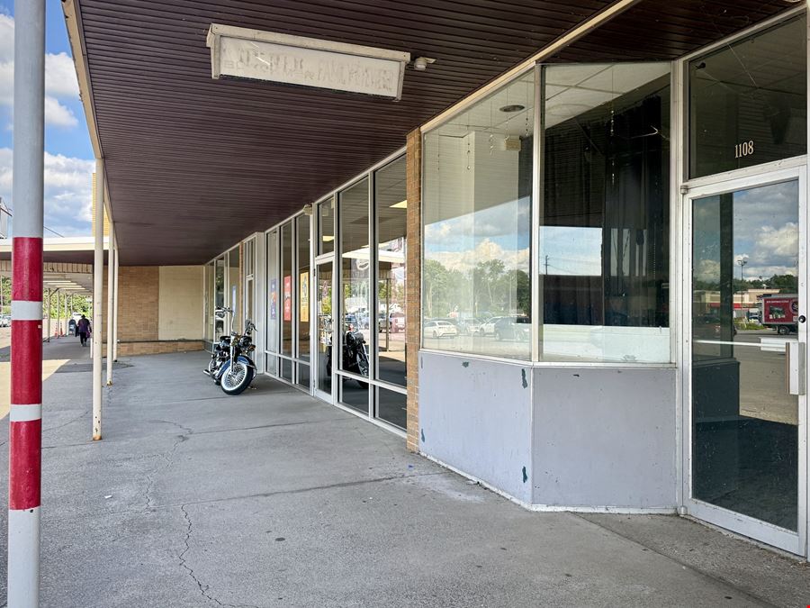 Retail Center Space for Lease