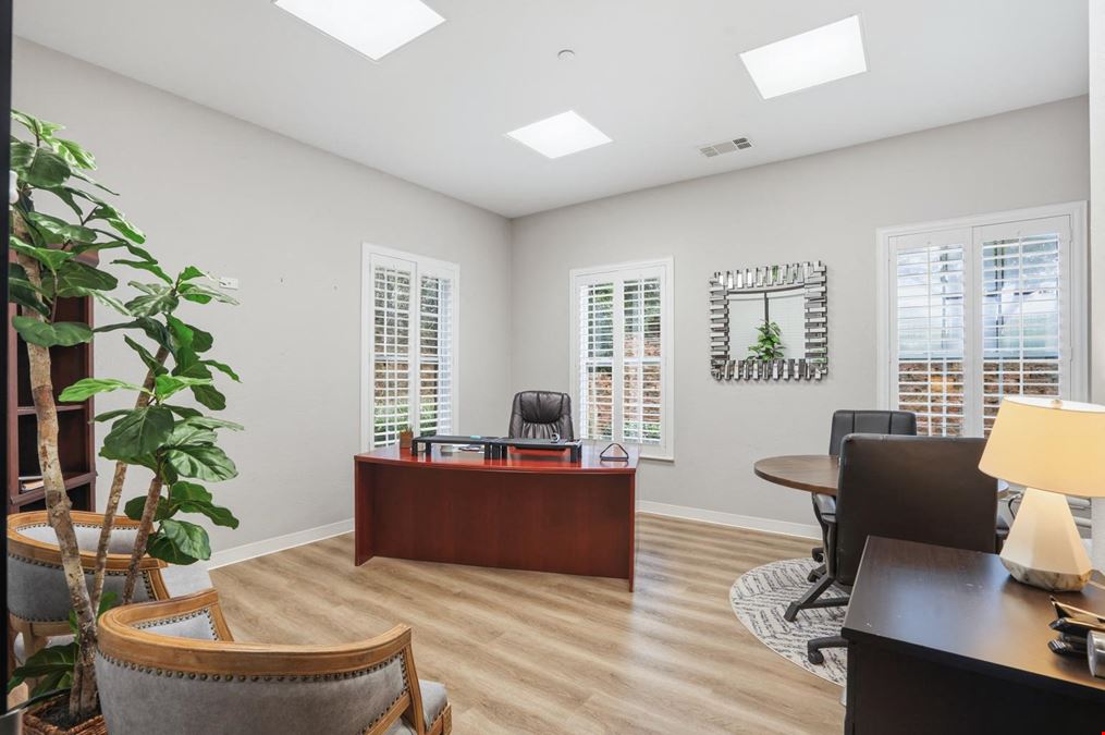 211 E Southlake Blvd