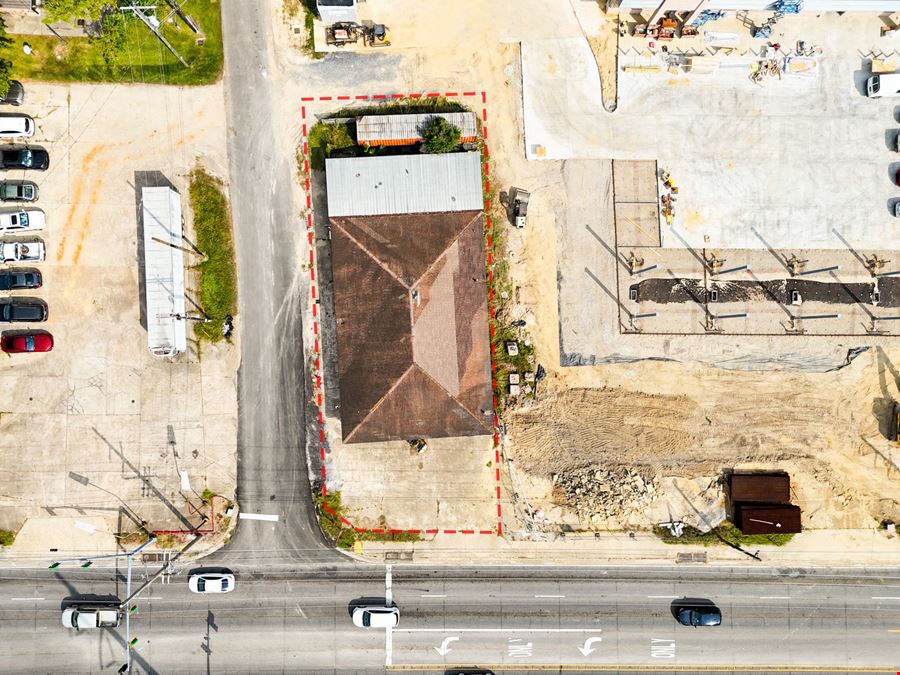 Retail Building Neighboring Benny's Development