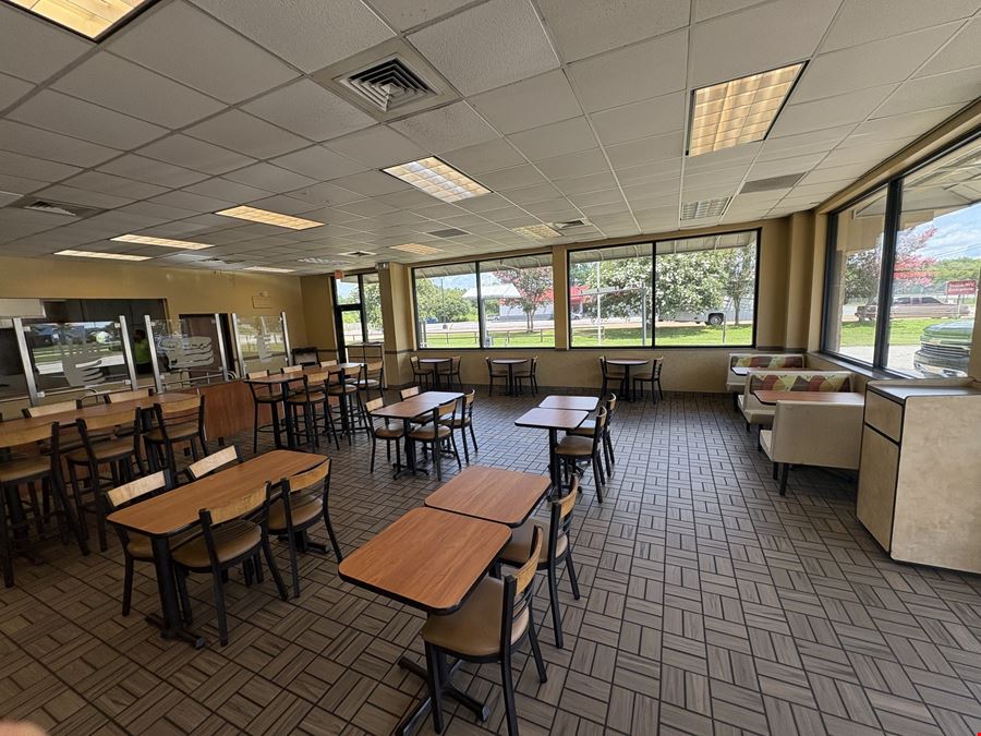 QSR/Fast Casual with Drive Thru
