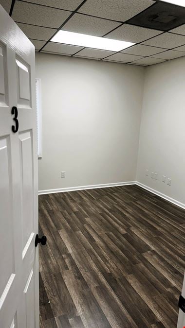 4111 Wall St. - 2,300 +/- SF Office