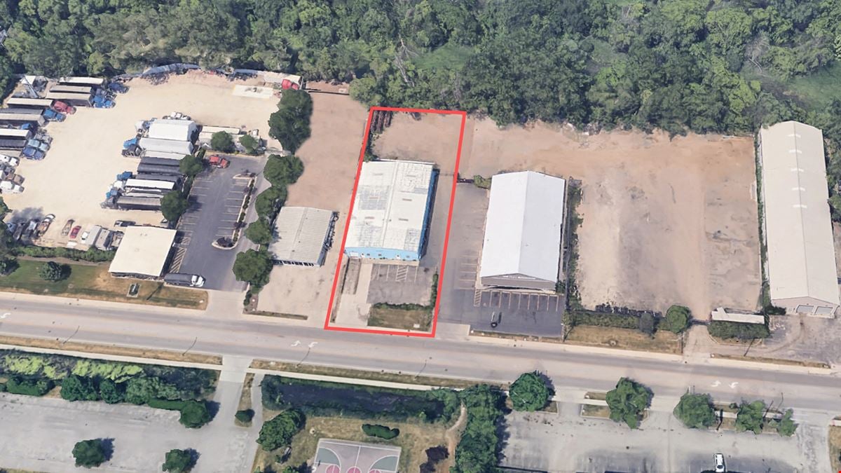 6,000± SF Warehouse Building with Outdoor Storage Area
