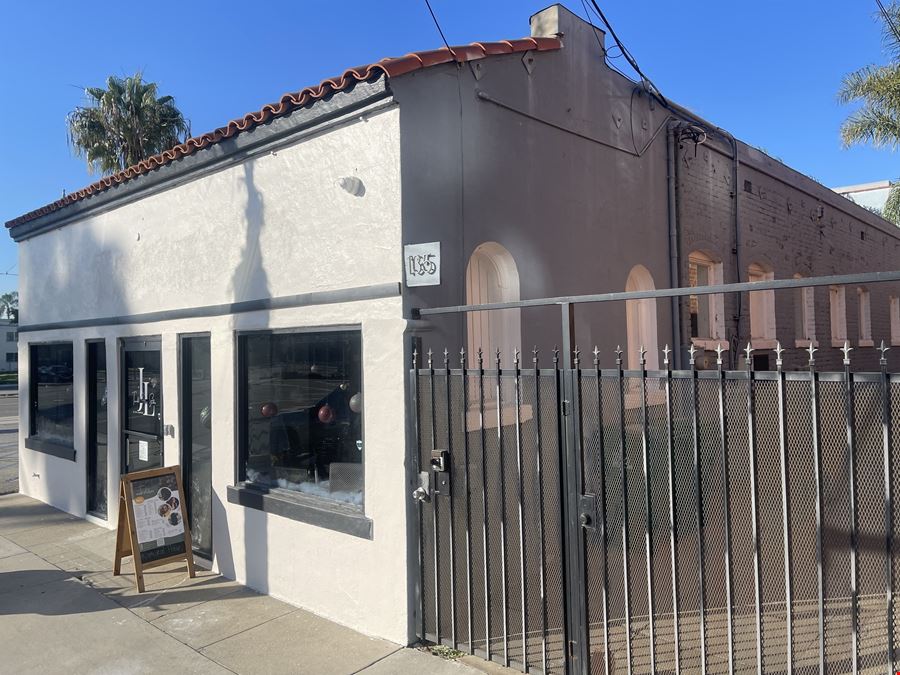 135-137 W 5th St