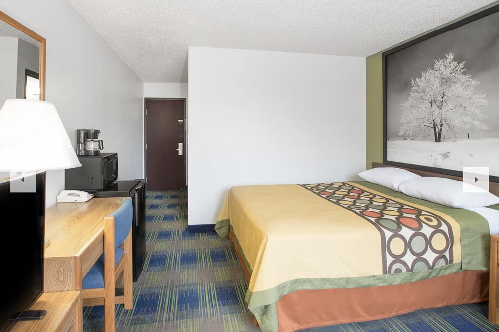 3324 20th St, Columbus Super 8 by Wyndham