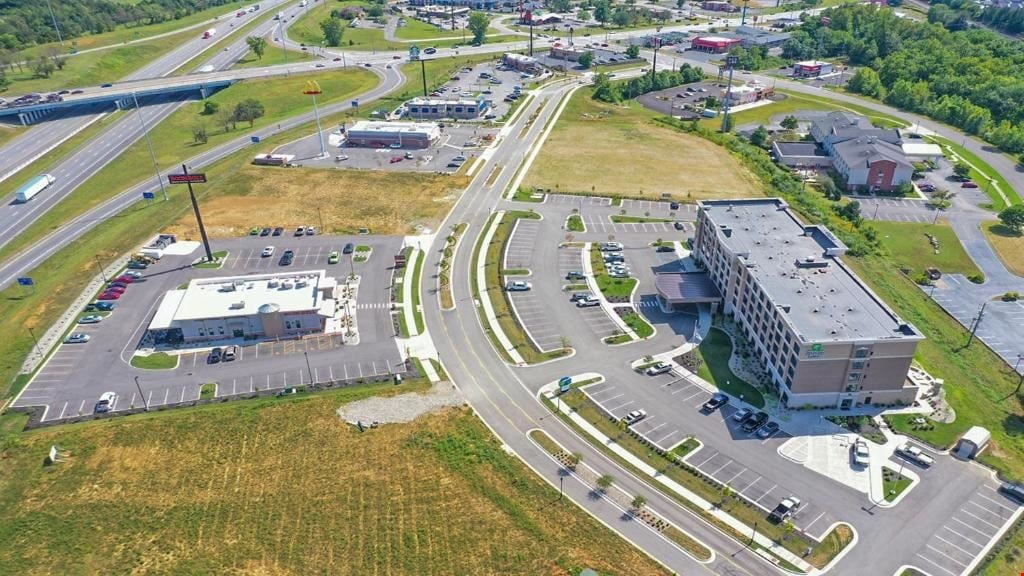 Holiday Inn Express & Suites - Elizabethtown, KY 