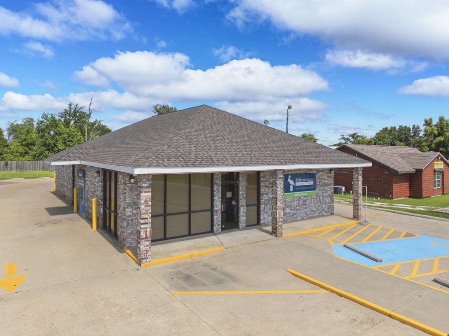 Turn-key, Standalone Retail / Office Building with Ample Parking