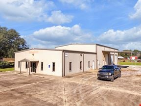 Fully Climatized Office/Warehouse with Yard near Hwy 90