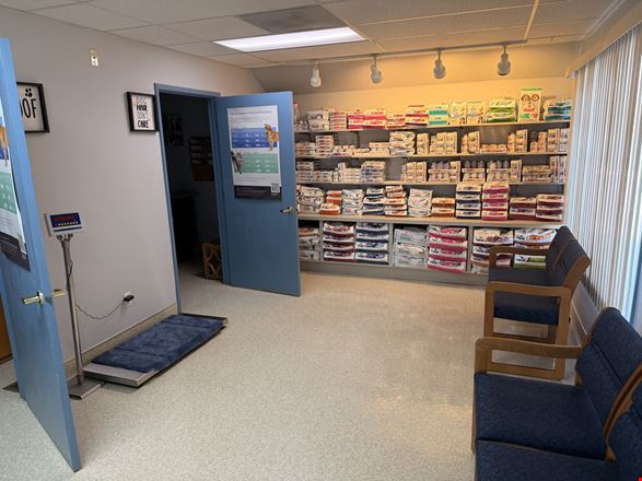 Preview of Retail space for Rent at 5498 Commercial St SE