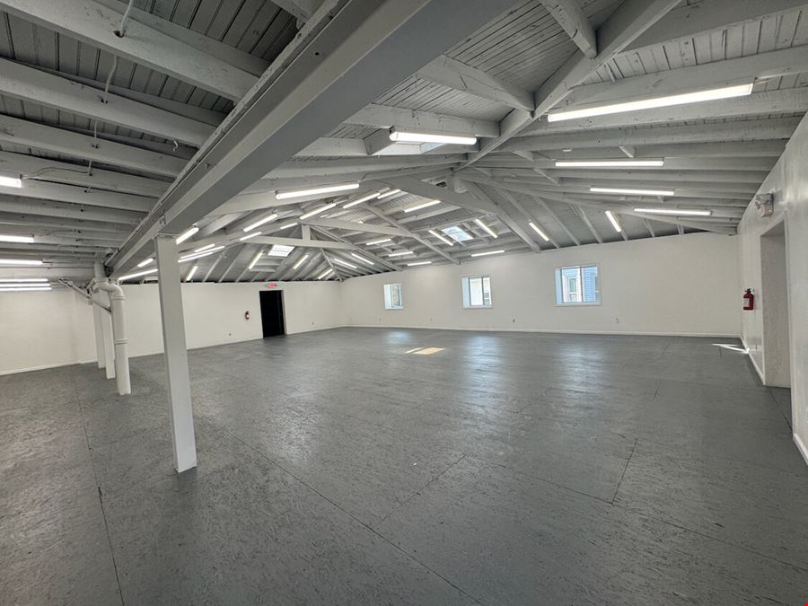 Flex Warehouse/Storage/Retail space Available in Berlin, NJ!