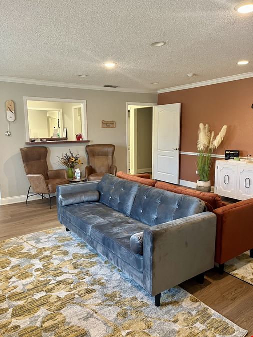 1101 S Main St, Lindale, TX