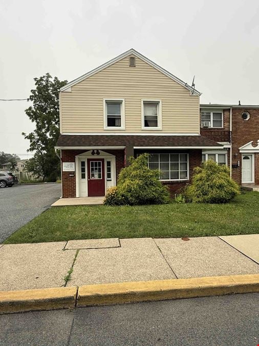 1737 Schoenersville Rd