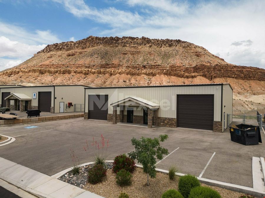 Office/Warehouse in White Sage