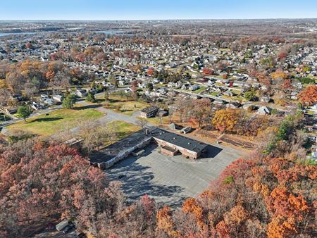 Preview of Special space for Sale at 714 Myrth Avenue