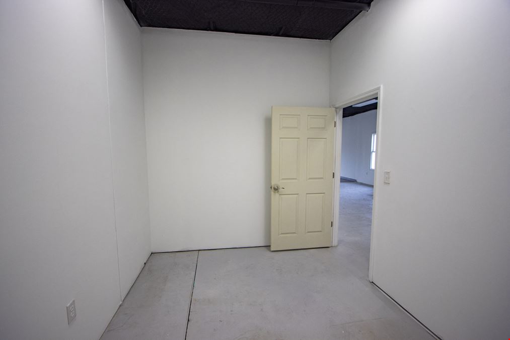 5551 Sunset Blvd.