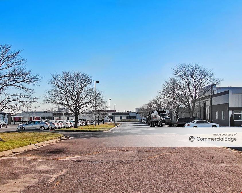 999 South Oyster Bay Road