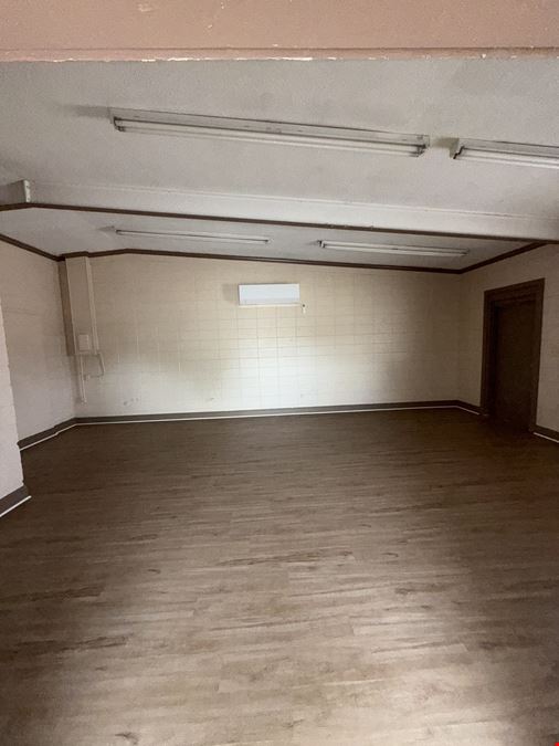 1102 Meeting St