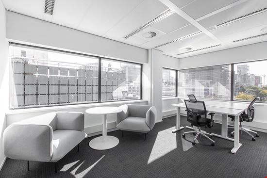 Regus - Indianapolis - E Washington Street