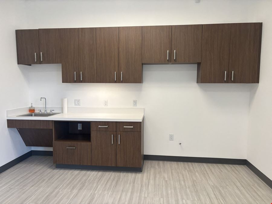 Prime Retail/Office Unit