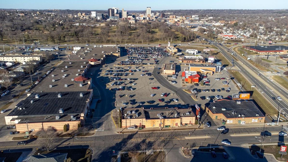 1201 Broadway Ave - Crossroads Shopping Center