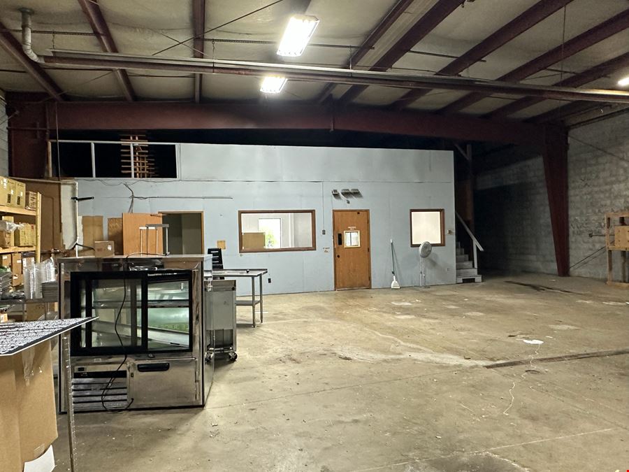 958 Lincolnway East