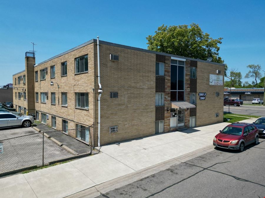 Plymouth Green Apartments