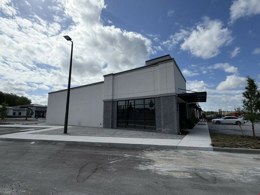 Lake Carter Exchange, Building 5