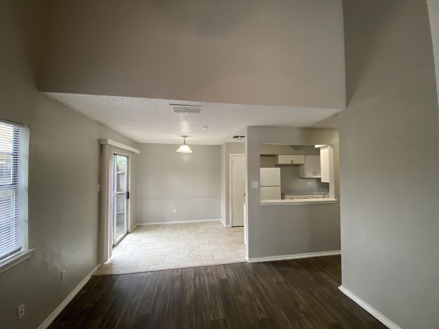7518 Oak Chase