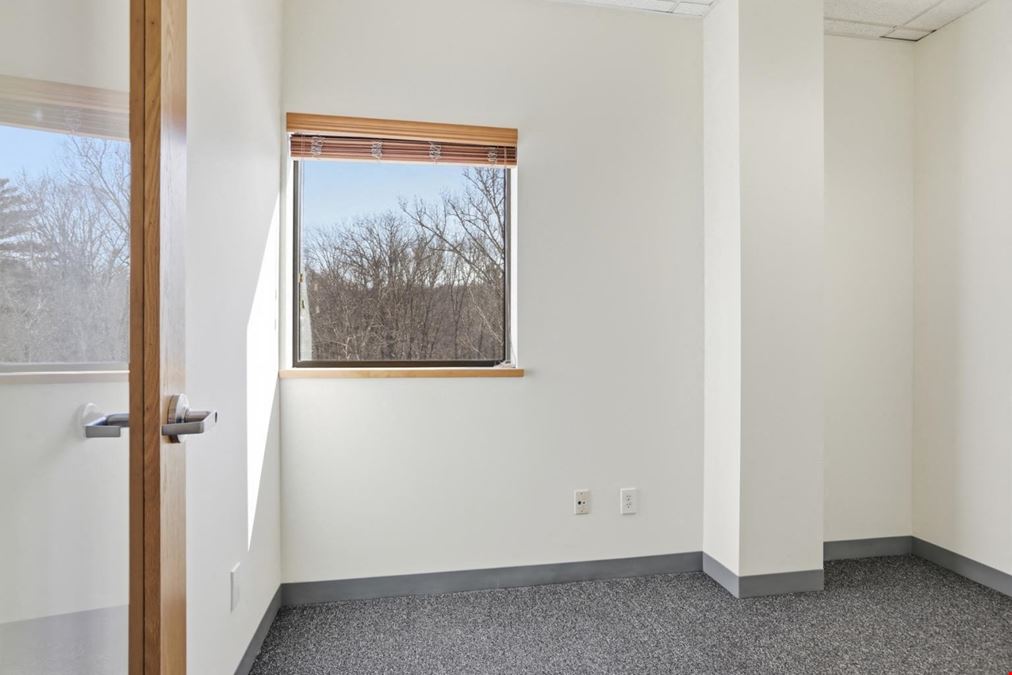 3,700sf Professional Office Suite for Lease in Rowley, MA