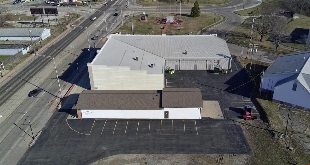 206 N Main St