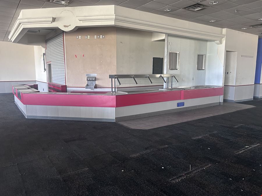 2500 Coulter Street S. Suite 124 - Formerly Chuck E Cheese