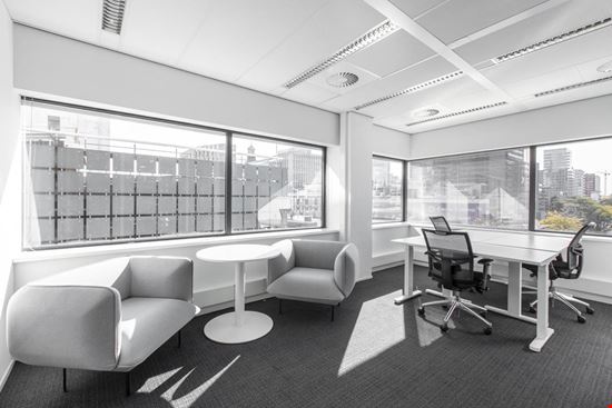Regus - Omaha - Nicholas St