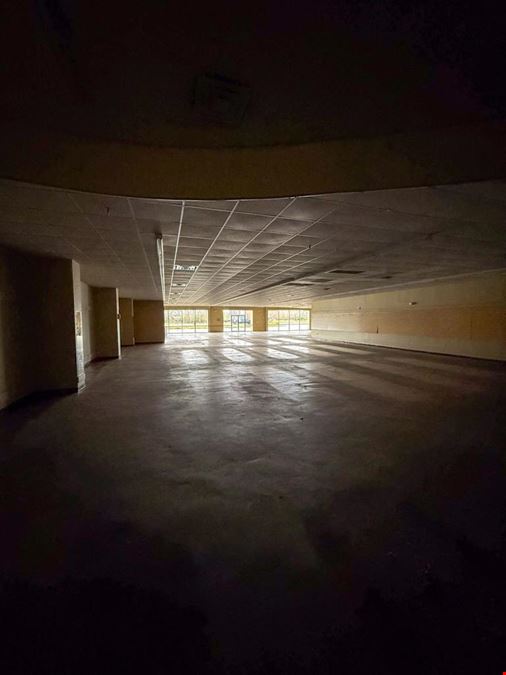 Retail Warehouse for Sale or Lease
