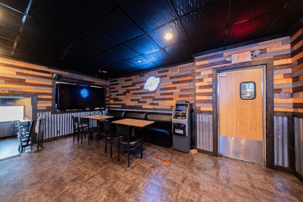 870 4th Ave - Bar/Restaurant