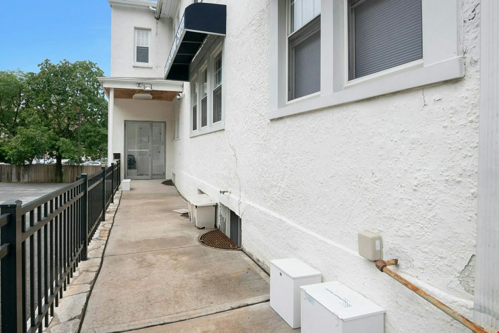 504 Gramatan Ave 2nd Floor Storefront