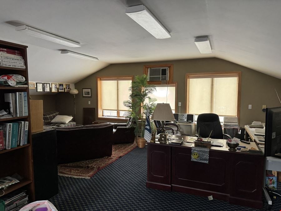 7,440 SF Industrial Building