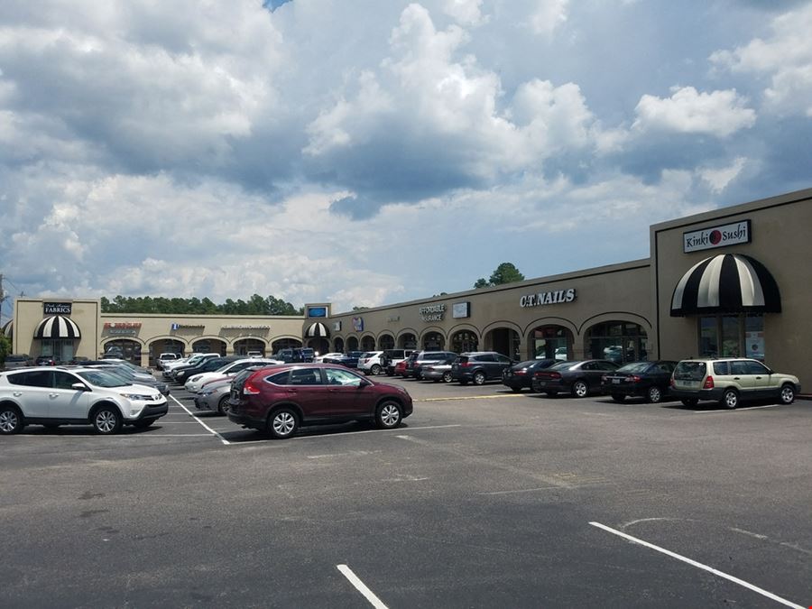 Le Pavilion Shopping Center