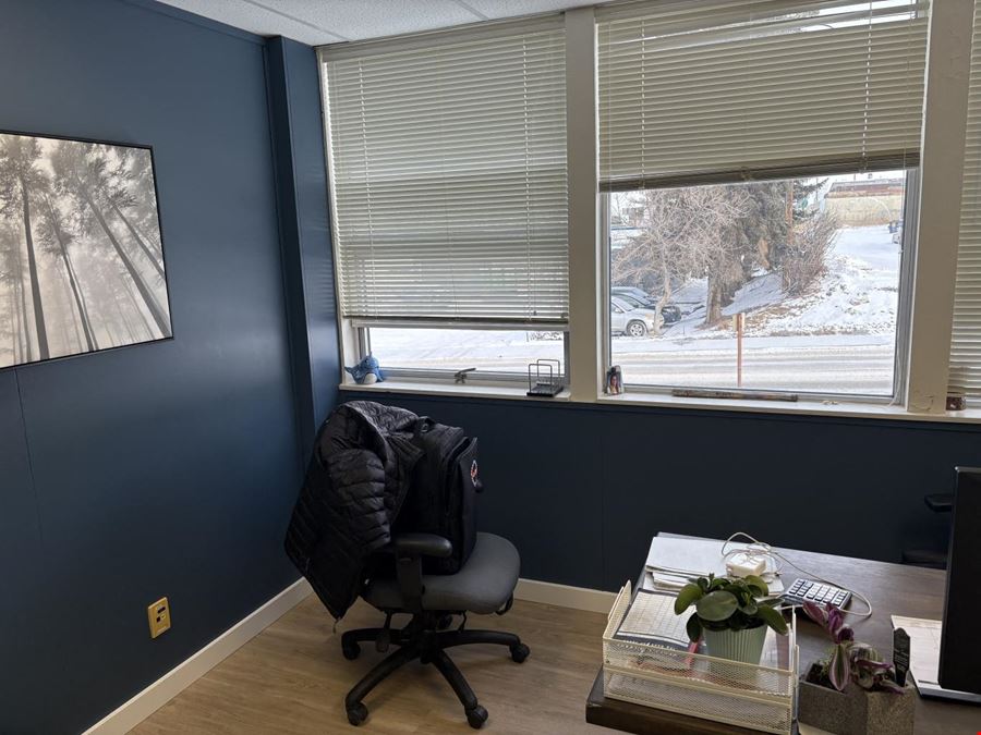6923 Farrell Road SE, Calgary AB