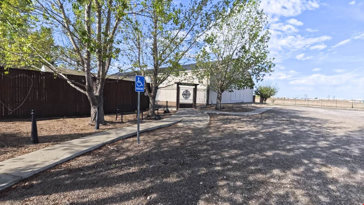 1116-1134 East Loop 335 - Destiny's Garden