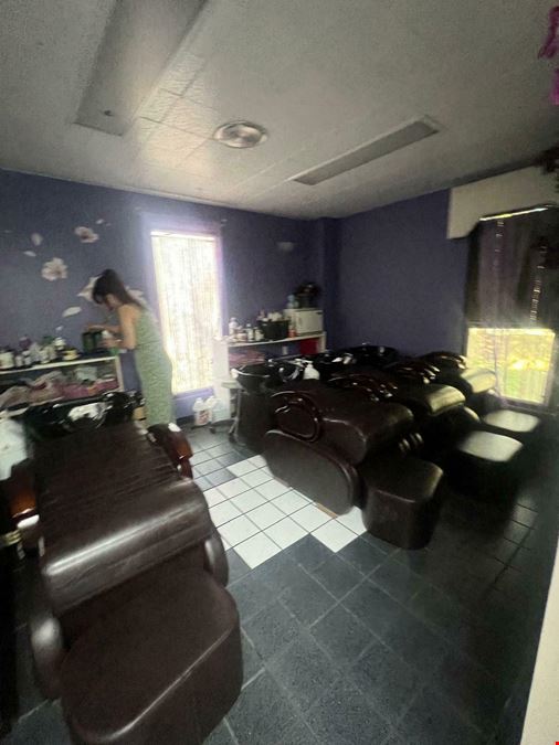 Hair Salon at 6427 Horsepen Road- Sale-Leaseback