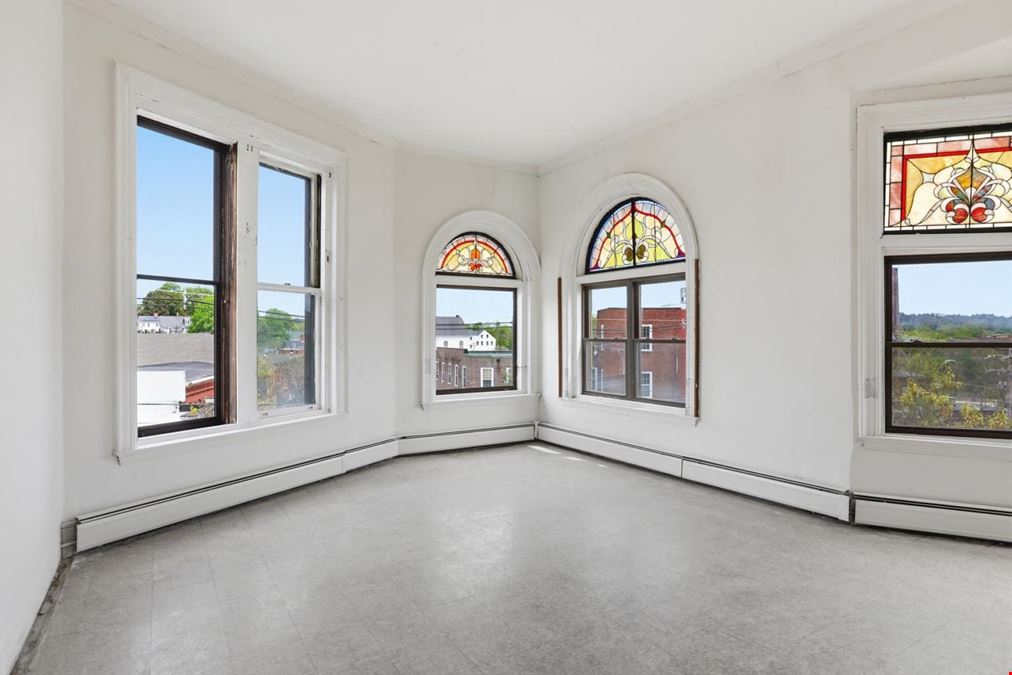 NOW LEASING! Premier Office/Retail Suites in Downtown Amesbury, MA