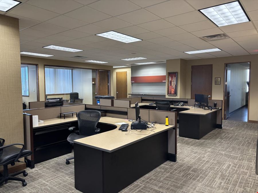 100 E Kimberly Road, Suite 300, Davenport, IA