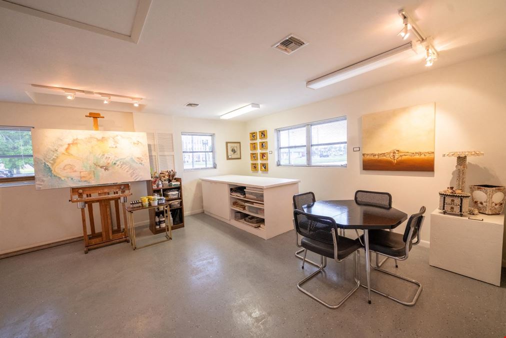 Downtown Free-Standing Retail/Office