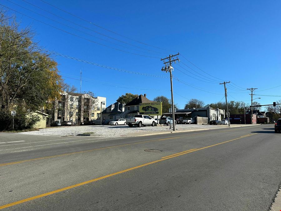 REDUCED $100,000 - 1,854 SF Retail Building For Sale GAP A on Grant & Walnut