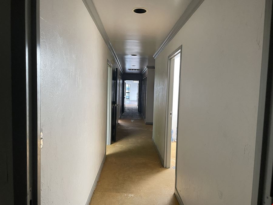 615 N Broadway